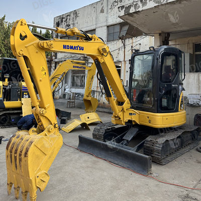 Excavateur PC40 avec des caractéristiques de sécurité améliorées et fonctionnement hydraulique en douceur