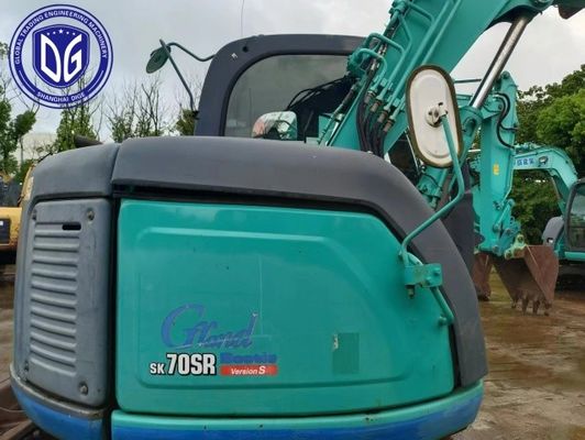 Excavateur Kobelco 7 tonnes Sk70 à réglage de précision, équipé de systèmes de refroidissement efficaces