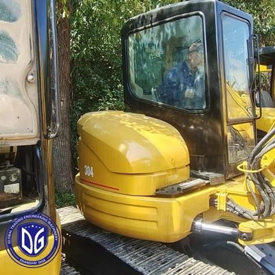 Excavatrice à 4 tonnes Caterpillar avec système de commande de fonctionnement avancé