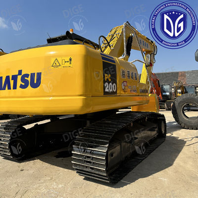 Excavateur USED PC200-7 bien conservé avec des capacités de manutention de matériaux efficaces