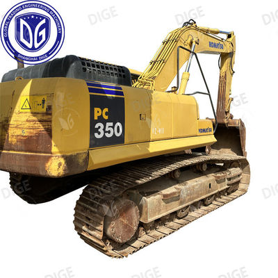 Une grande efficacité de travail garantie avec une excavatrice de 35 tonnes Komatsu dotée d'un système hydraulique avancé