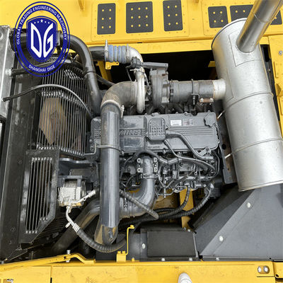 Excavateur Komatsu PC300 pour les besoins de construction
