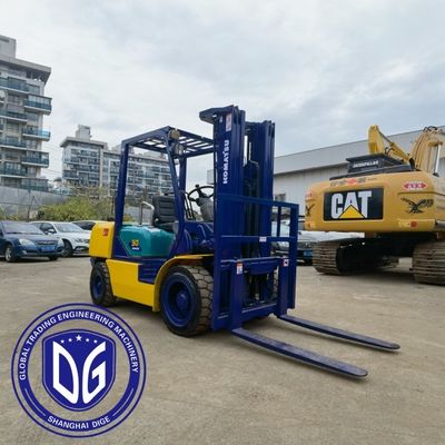 3t FD30 Pousse-mouches Komatsu utilisée Pousse-mouches hydraulique utilisée puissante