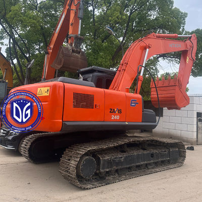 Une excavatrice utilisée Hitachi ZX240 de 24 tonnes en bon état et performante
