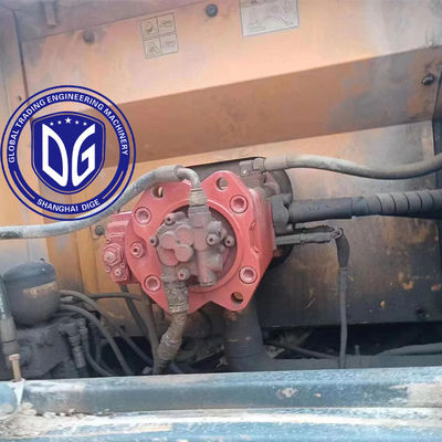 Une Hyundai 305 d'occasion, de 30,5 tonnes, une excavatrice à rouleaux, d'origine et en bon état.