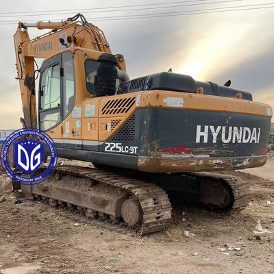 Hyundai 225 d'origine utilisée Excavateur à rampe de 22,5 tonnes Excavateur moyen disponible maintenant
