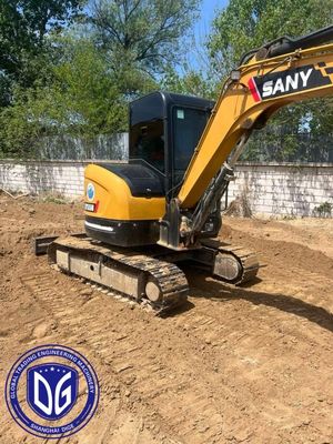Excavateur polyvalent Sany SY55C pour diverses applications de construction