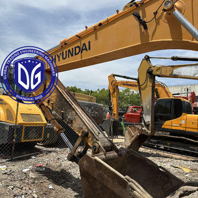 Excavateur hydraulique Hyundai 225 22,5 tonnes, en bon état, à vendre.