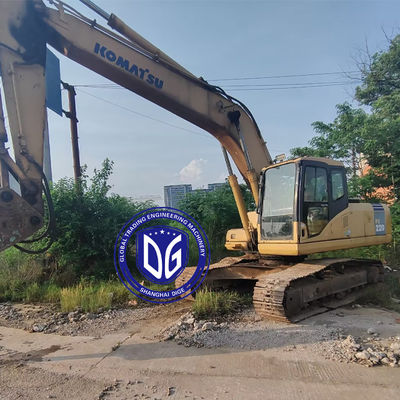 Excavateur Komatsu PC220-7 de 22 tonnes, originaire du Japon, prêt à être vendu.
