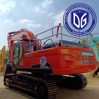 DX340LCA 34t Excavateur Doosan d'occasion originaire de Corée avec un bras puissant