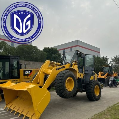 Chargeur hydraulique Komatsu Wa320 polyvalent pour une manipulation rapide et facile des matériaux