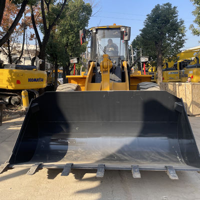 2976mm Longueur du seau Liugong 5 tonnes chargeur 4,5m3 capacité standard de seau pour des applications polyvalentes
