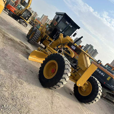 Forme hydraulique de conduite Caterpillar Grader 140h 14677kg Poids de la machine pour une classification précise de la route