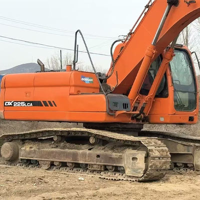 1.2 m3 capacité de seau Excavateur Doosan DX225 Parfait pour vos projets de construction