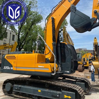 Excavatrice Hyundai 220LC-9S d'occasion avec moteur Cummins prête à être expédiée vers Oman