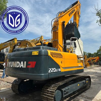 Excavatrice Hyundai 220LC-9S d'occasion avec moteur Cummins prête à être expédiée vers Oman