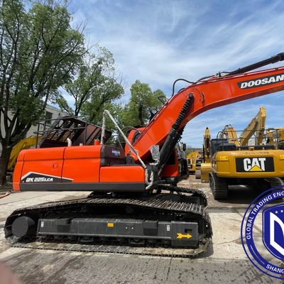 Excavatrice Doosan DX225 d'occasion - Type de carburant : Diesel - Alimentation : Huile