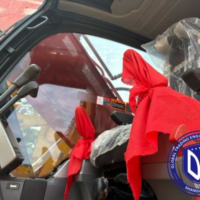 Excavatrice Doosan DX225 d'occasion - Type de carburant : Diesel - Alimentation : Huile