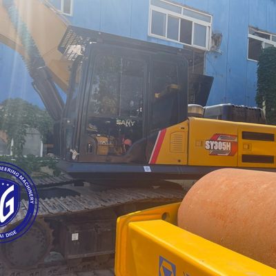 Pelle d'occasion SANY 305 de 30 tonnes, prête pour expédition immédiate en Libye