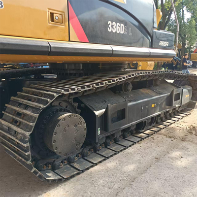 Excavatrice Caterpillar 336D haute performance avec godet standard de 2,4 m3
