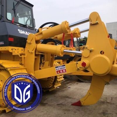 Chine Vente à chaud Usé Shantui SD32 Bulldozer haute puissance Shantui 320HP lourde machine de construction en stock
