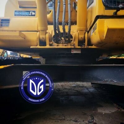 Excavatrice hydraulique Komatsu PC130 d'occasion du Japon, excavatrice d'occasion de 13 tonnes avec godet de 0,5 m³