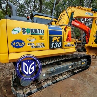 Excavatrice hydraulique Komatsu PC130 d'occasion du Japon, excavatrice d'occasion de 13 tonnes avec godet de 0,5 m³