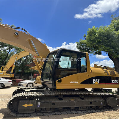 Excavatrice Caterpillar 320C d'occasion de 20t en stock au meilleur prix, excavatrice robuste, durable et puissante à vendre