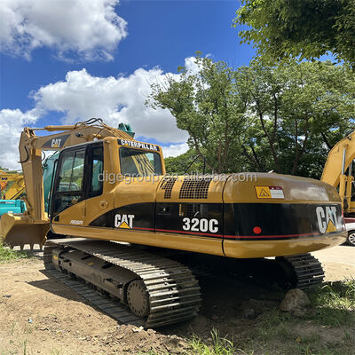 Excavatrice Caterpillar 320C d'occasion de 20t en stock au meilleur prix, excavatrice robuste, durable et puissante à vendre